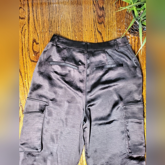 Good American Cargo Trousers - Picture 16 of 16